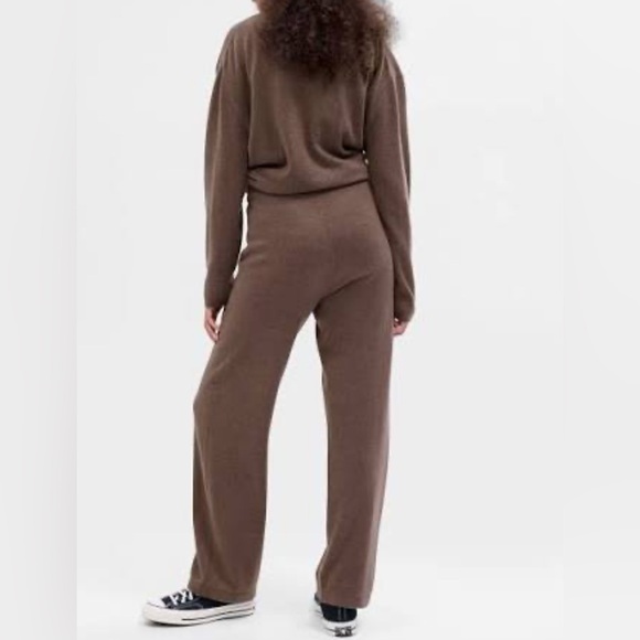 NWT GAP CashSoft Sweater Pants Women's Sz Medium Tall - Picture 2 of 3